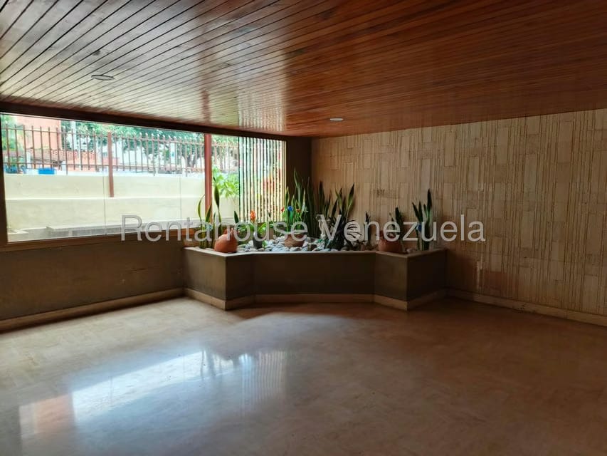 Apartamento (1 Nivel) en Venta en Los Palos Grandes, Distrito Metropolitano - 34