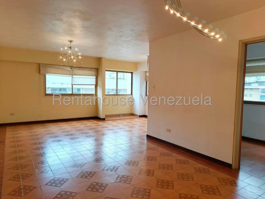 Apartamento (1 Nivel) en Venta en Los Palos Grandes, Distrito Metropolitano - 5