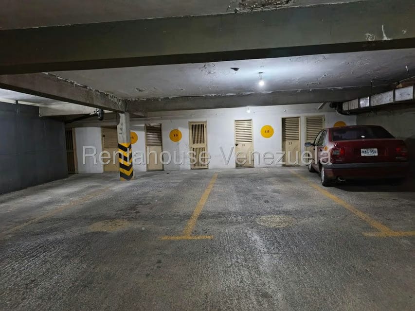 Apartamento (1 Nivel) en Venta en Los Palos Grandes, Distrito Metropolitano - 42