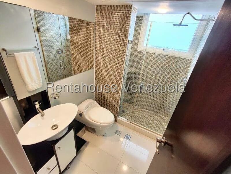Apartamento (1 Nivel) en Alquiler en Las Mercedes, Distrito Metropolitano - 10