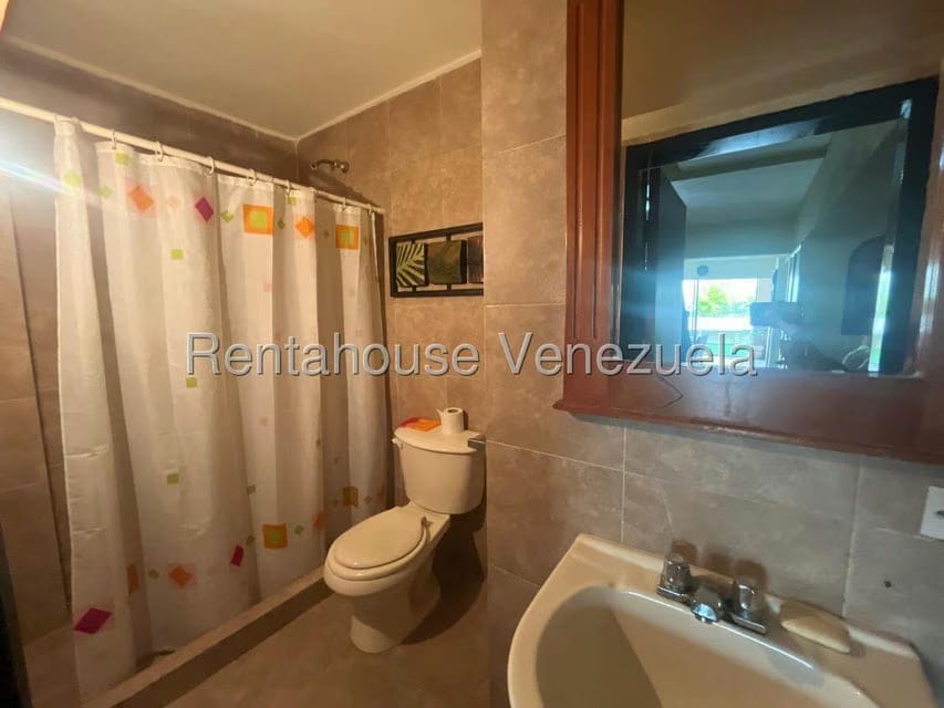Casa (1 Nivel) en Venta en La Rosaleda, Lara - 13