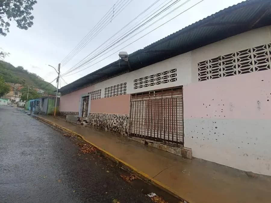 Galpon en Venta en Puerto la Cruz - 8