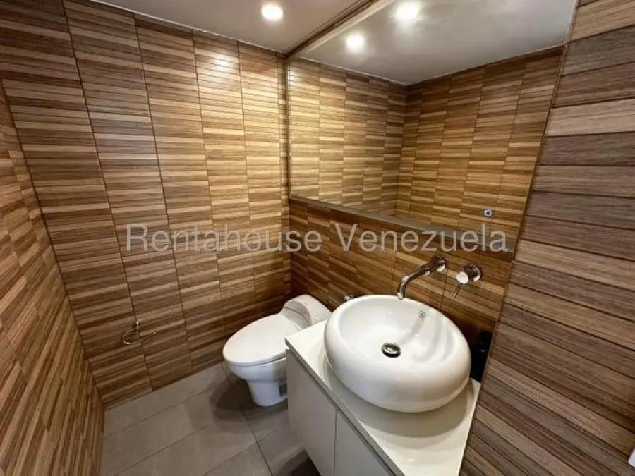 Apartamento en Alquiler en El Rosal Caracas - 3