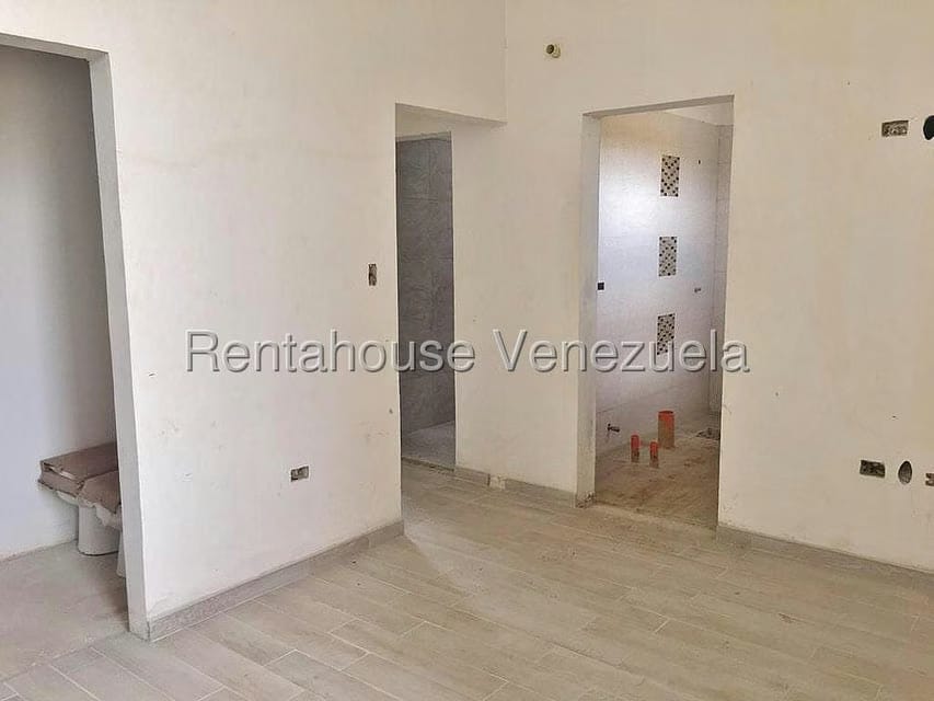 Townhouse (Duplex) en Venta en Sector Avenida Jesus Subero, Anzoategui - 11