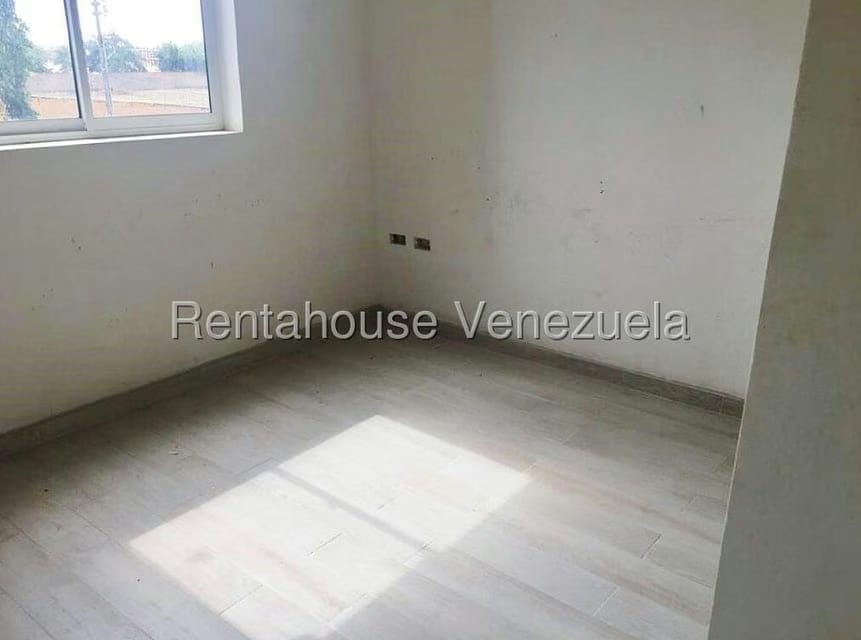Townhouse (Duplex) en Venta en Sector Avenida Jesus Subero, Anzoategui - 13