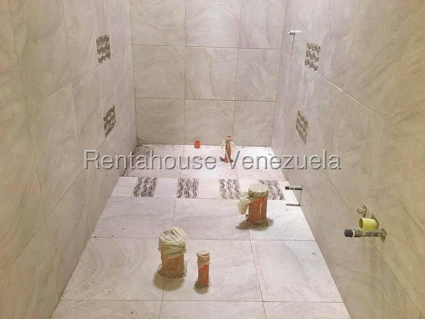 Townhouse (Duplex) en Venta en Sector Avenida Jesus Subero, Anzoategui - 15