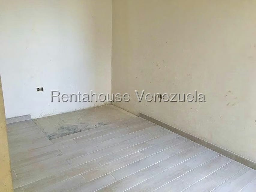Townhouse (Duplex) en Venta en Sector Avenida Jesus Subero, Anzoategui - 16