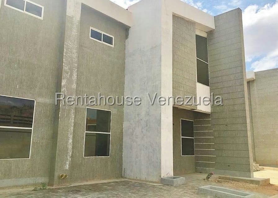 Townhouse (Duplex) en Venta en Sector Avenida Jesus Subero, Anzoategui - 4