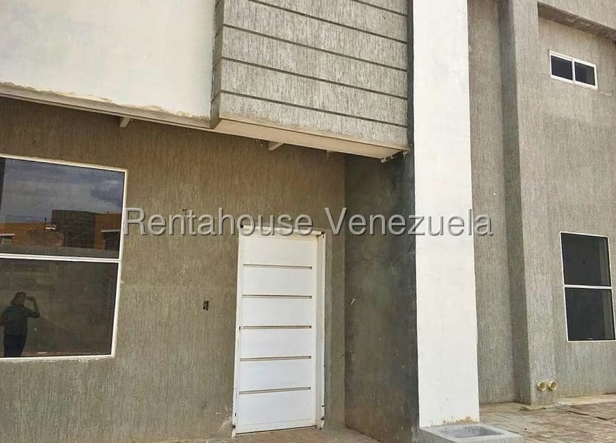 Townhouse (Duplex) en Venta en Sector Avenida Jesus Subero, Anzoategui - 5