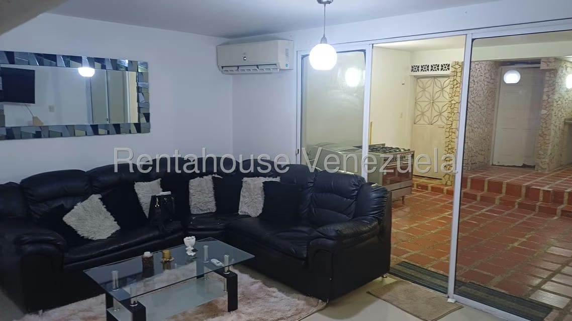 Casa (Multipes Niveles) en Venta en San Francisco, Miranda - 3