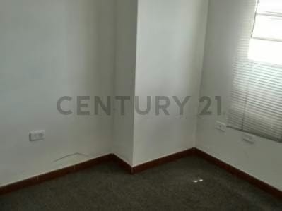 Casa en alquiler, en Los Caobos, en la Prolongación de la Calle Los Manolos AH - 6