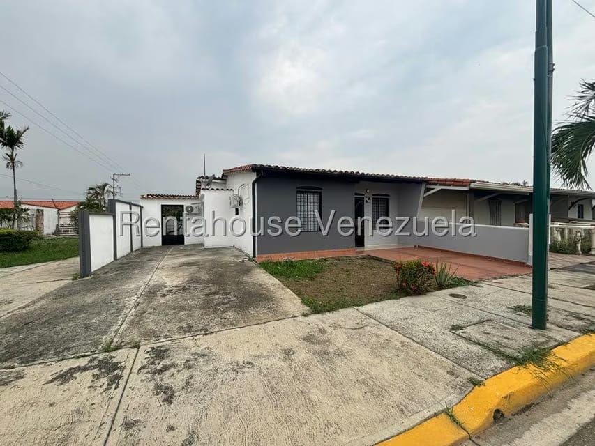 Casa (1 Nivel) en Alquiler en Llano Alto, Portuguesa - 11