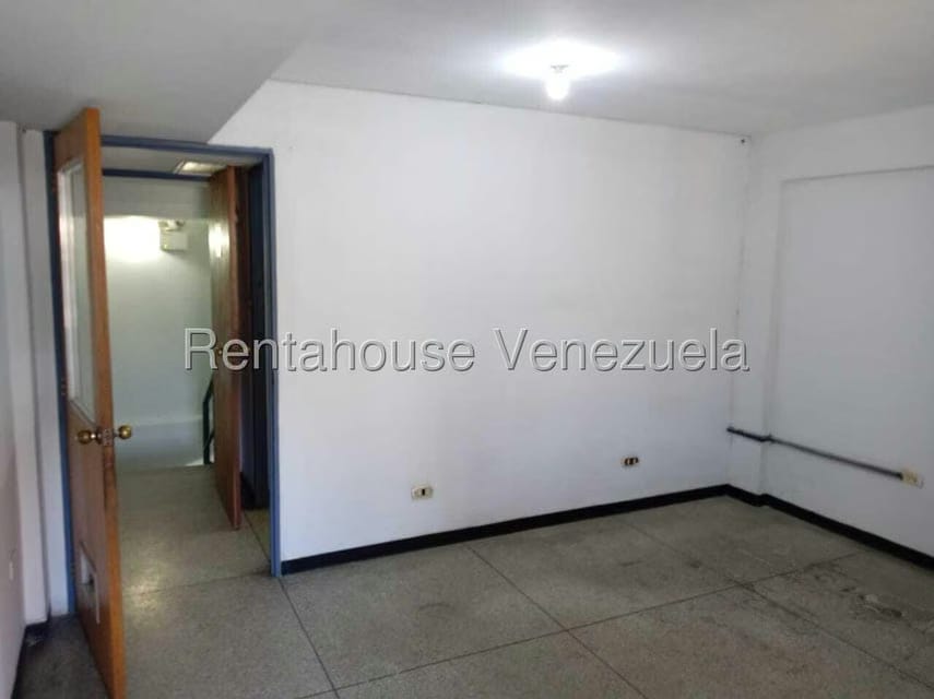 Comercial (Local Comercial) en Venta en Castillito, Carabobo - 11