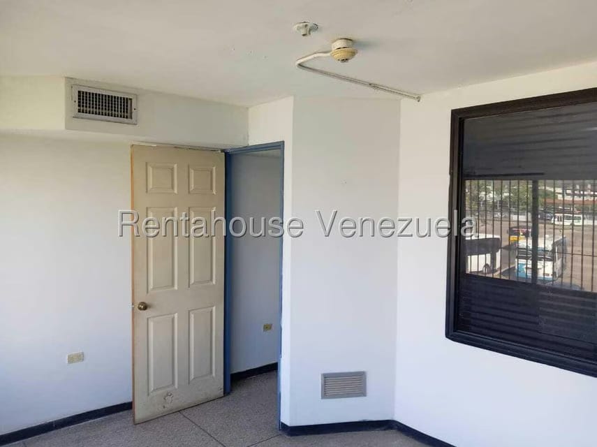 Comercial (Local Comercial) en Venta en Castillito, Carabobo - 14