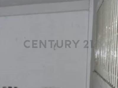 EN VENTA CASA CON POTENCIAL COMERCIAL - 5