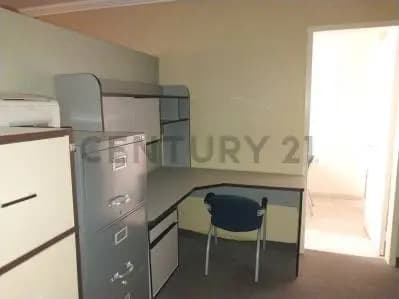 Oficina amoblada en Alquiler en El Rosal - 4