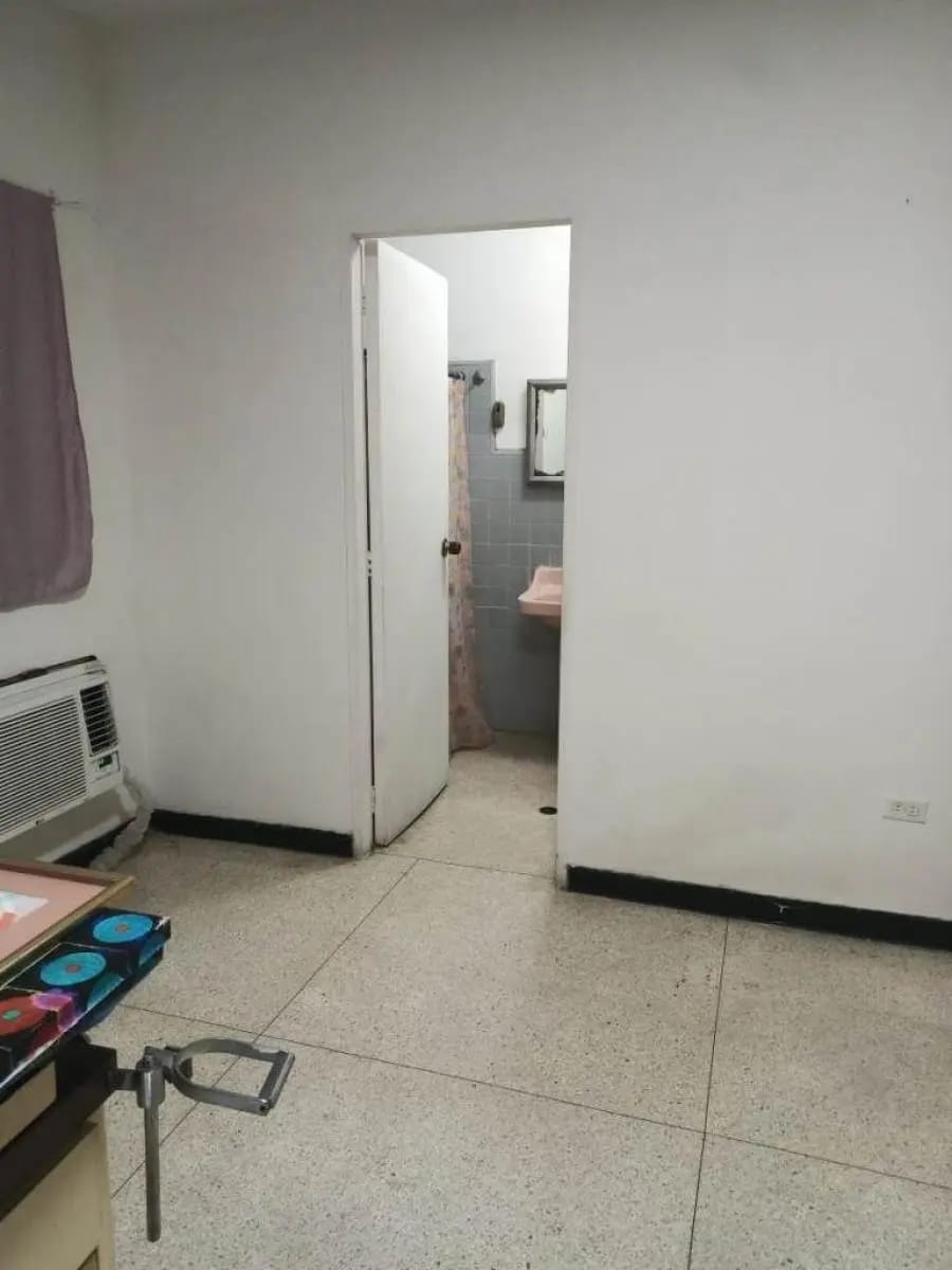 Oficina en Alquiler en El Marqués Sucre - 34