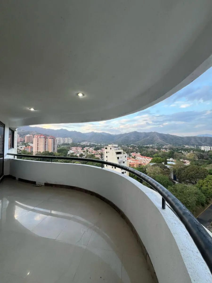 Apartamento en Venta en Urb. Valles de Camoruco Urb. Valles de Camoruco - 2