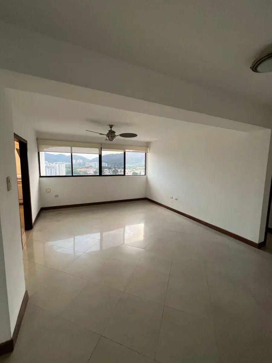 Apartamento en Venta en Urb. Valles de Camoruco Urb. Valles de Camoruco - 5