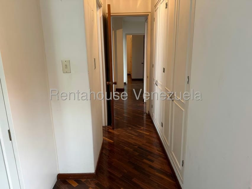 Apartamento (1 Nivel) en Venta en La Florida, Distrito Metropolitano - 15