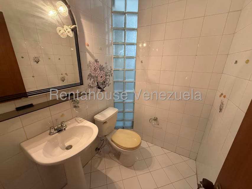Apartamento (1 Nivel) en Venta en La Florida, Distrito Metropolitano - 18