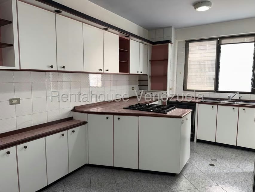 Apartamento (1 Nivel) en Venta en La Florida, Distrito Metropolitano - 8