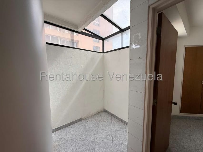Apartamento (1 Nivel) en Venta en La Florida, Distrito Metropolitano - 10