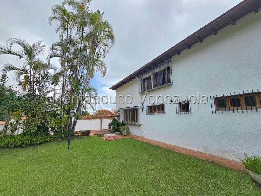 Casa (Multipes Niveles) en Venta en La Lagunita Country Club, Distrito Metropolitano - 2