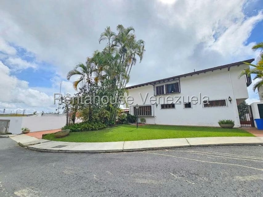 Casa (Multipes Niveles) en Venta en La Lagunita Country Club, Distrito Metropolitano - 3