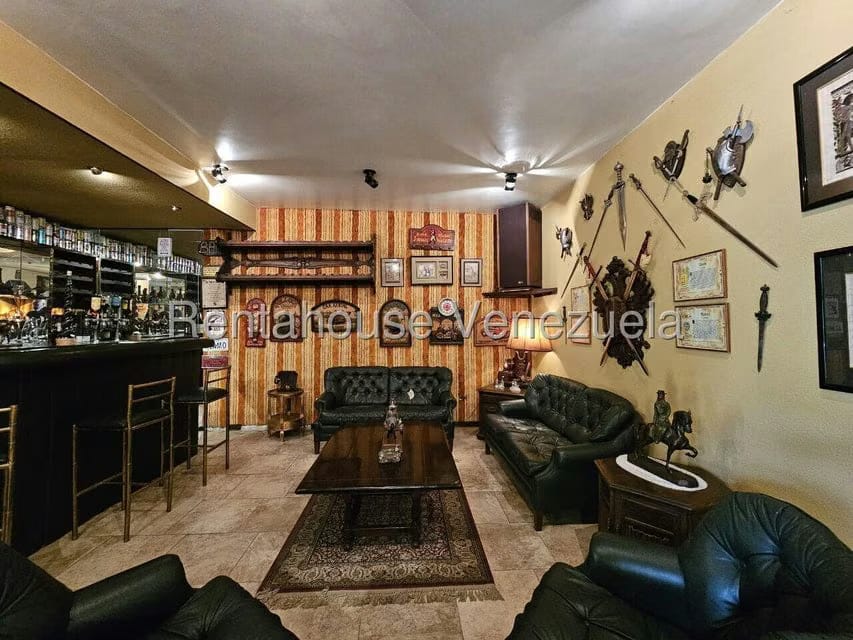 Casa (Multipes Niveles) en Venta en La Lagunita Country Club, Distrito Metropolitano - 32