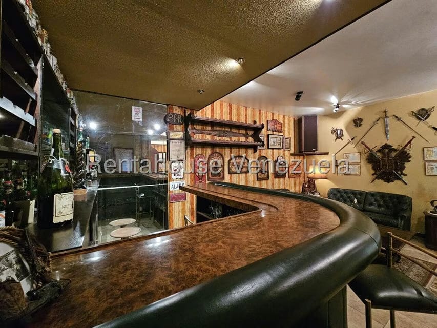 Casa (Multipes Niveles) en Venta en La Lagunita Country Club, Distrito Metropolitano - 34