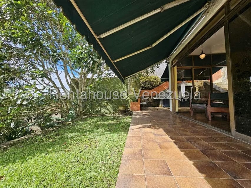 Casa (Multipes Niveles) en Venta en La Lagunita Country Club, Distrito Metropolitano - 64