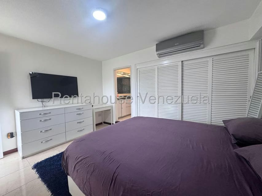 Apartamento (1 Nivel) en Venta en Colinas de Bello Monte, Distrito Metropolitano - 23
