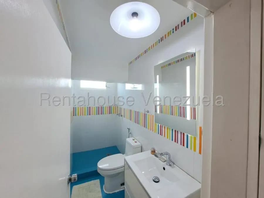 Apartamento en Venta en Guaicay Caracas - 4