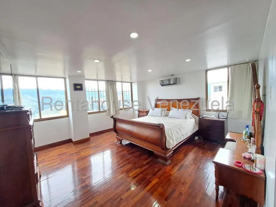 Apartamento en Venta en Guaicay Caracas - 9