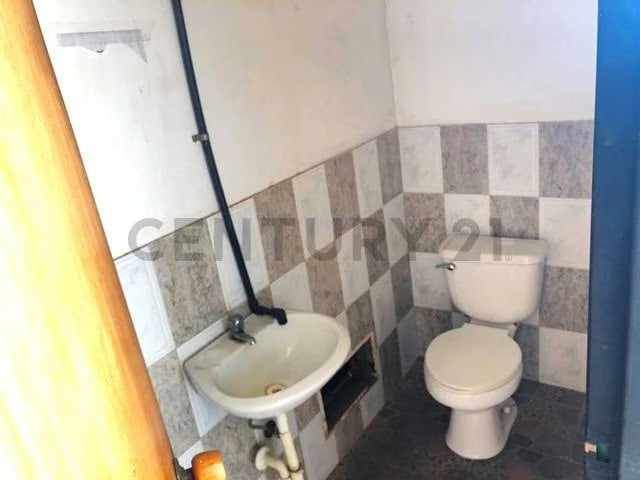 Local De 26,71 Mts2 En Venta En El Cc El Refugio - 4