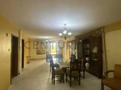 En venta edificio con excelente ubicacion Av Sucre con c. Mérida - 5