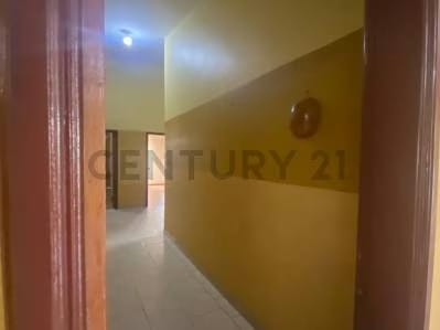 En venta edificio con excelente ubicacion Av Sucre con c. Mérida - 8