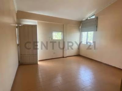 En venta edificio con excelente ubicacion Av Sucre con c. Mérida - 9