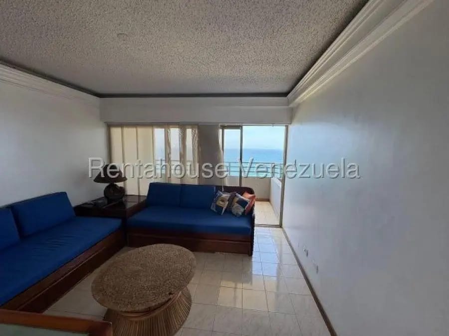Apartamento en Alquiler en PLaya grande Catia La Mar - 11