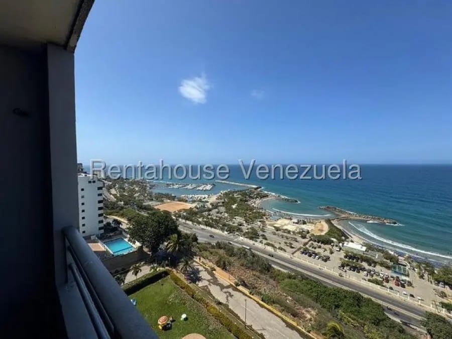Apartamento en Alquiler en PLaya grande Catia La Mar - 12