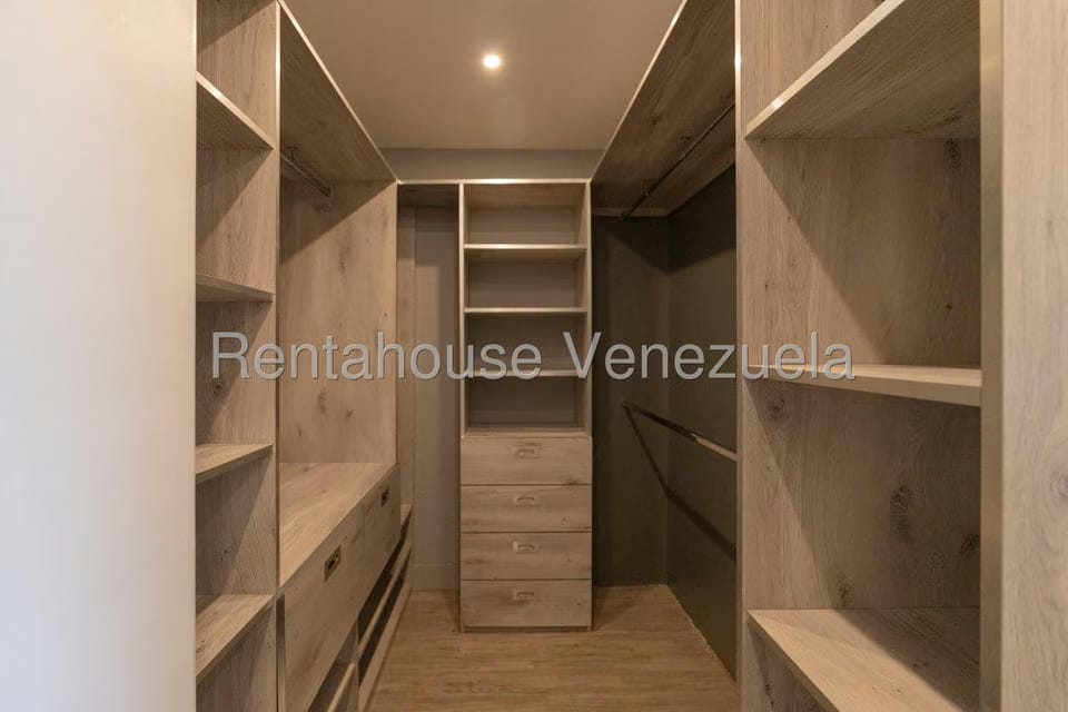Apartamento (1 Nivel) en Venta en Loma Linda, Distrito Metropolitano - 4