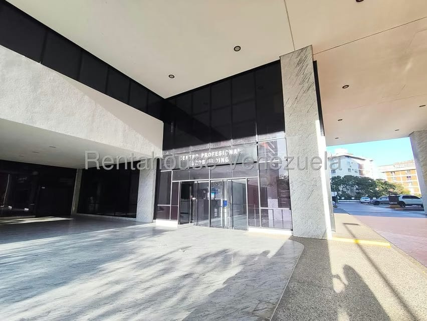 Comercial (Oficina) en Alquiler en Chuao, Distrito Metropolitano