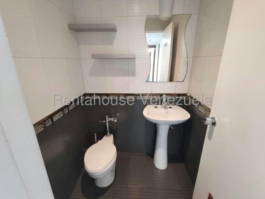 Comercial (Oficina) en Alquiler en Chuao, Distrito Metropolitano - 11