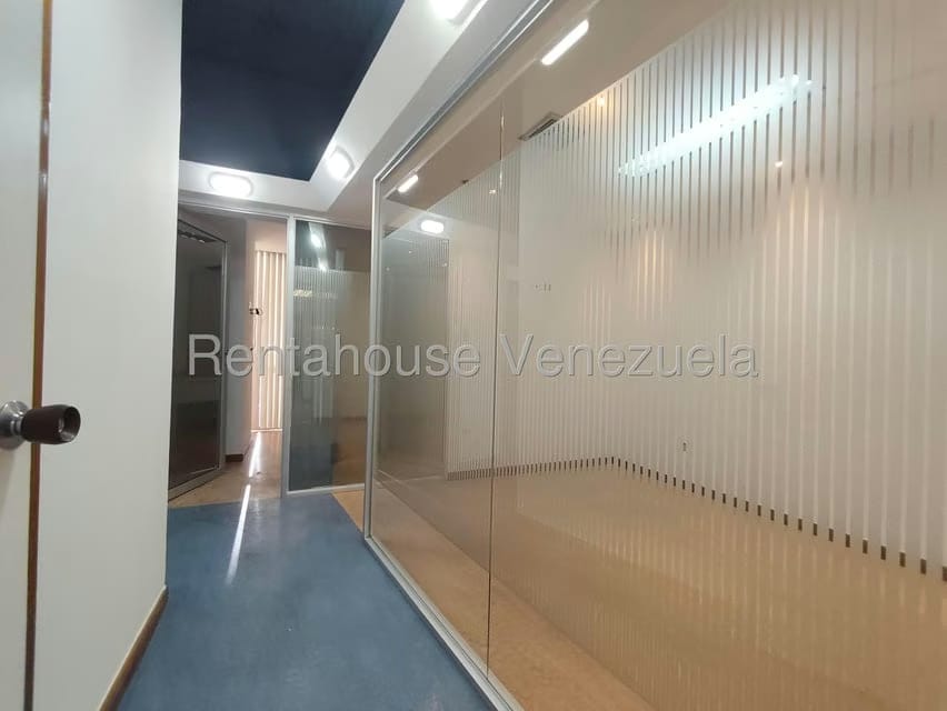 Comercial (Oficina) en Alquiler en Chuao, Distrito Metropolitano - 12