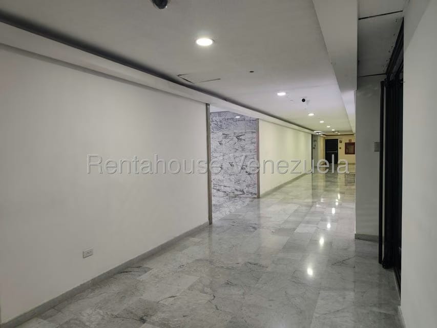 Comercial (Oficina) en Alquiler en Chuao, Distrito Metropolitano - 13