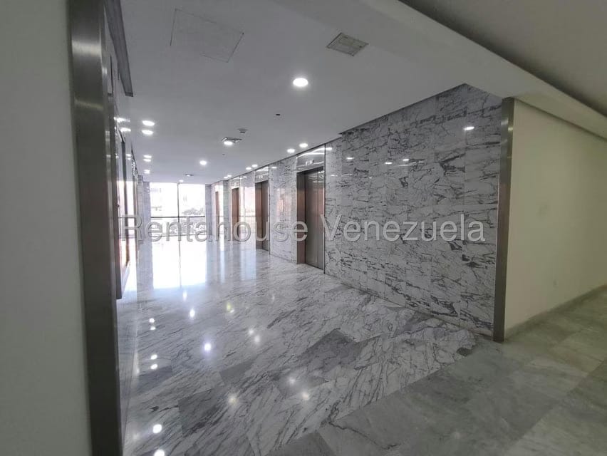 Comercial (Oficina) en Alquiler en Chuao, Distrito Metropolitano - 14