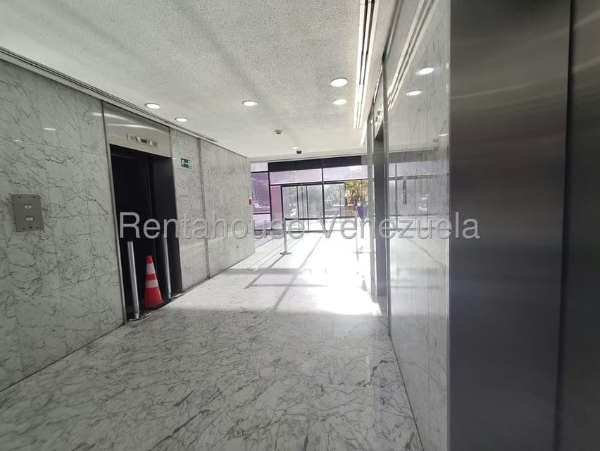 Comercial (Oficina) en Alquiler en Chuao, Distrito Metropolitano - 15
