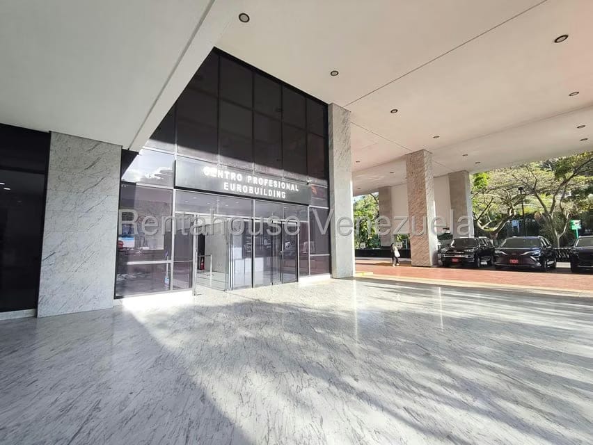 Comercial (Oficina) en Alquiler en Chuao, Distrito Metropolitano - 16