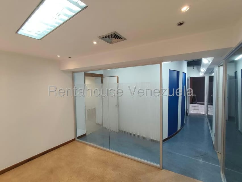 Comercial (Oficina) en Alquiler en Chuao, Distrito Metropolitano - 3